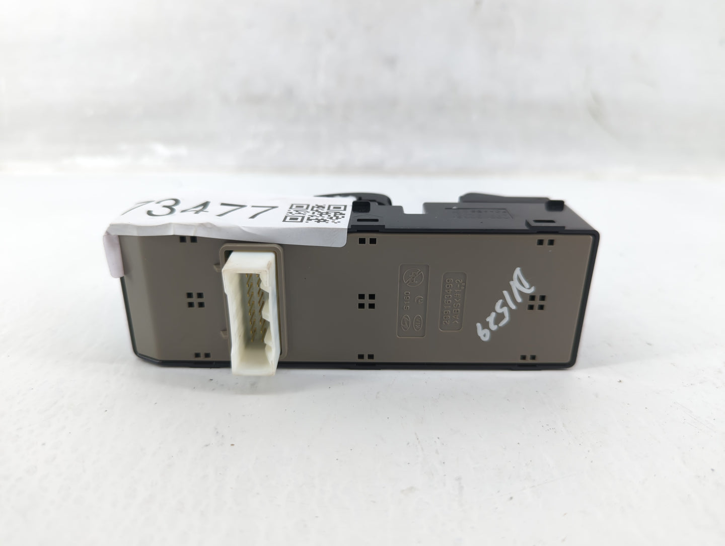 2019-2020 Hyundai Veloster Master Power Window Switch Replacement Driver Side Left P/N:93570-J3100 Fits Fits 2019 2020 OEM U