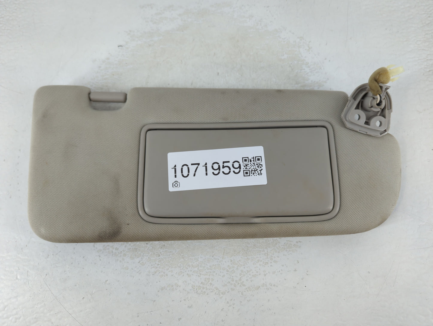 2014-2020 Infiniti Q50 Sun Visor Shade Replacement Passenger Right Mirror Fits Fits 2014 2015 2016 2017 2018 2019 2020 OEM U