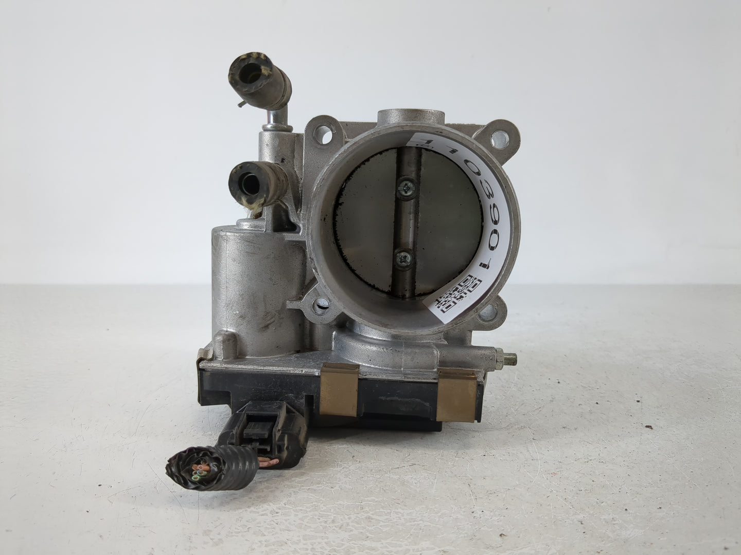 2016-2020 Infiniti Q50 Throttle Body P/N:RME60-52 Fits Fits 2016 2017 2018 2019 2020 OEM Used Auto Parts - Oemusedautoparts1