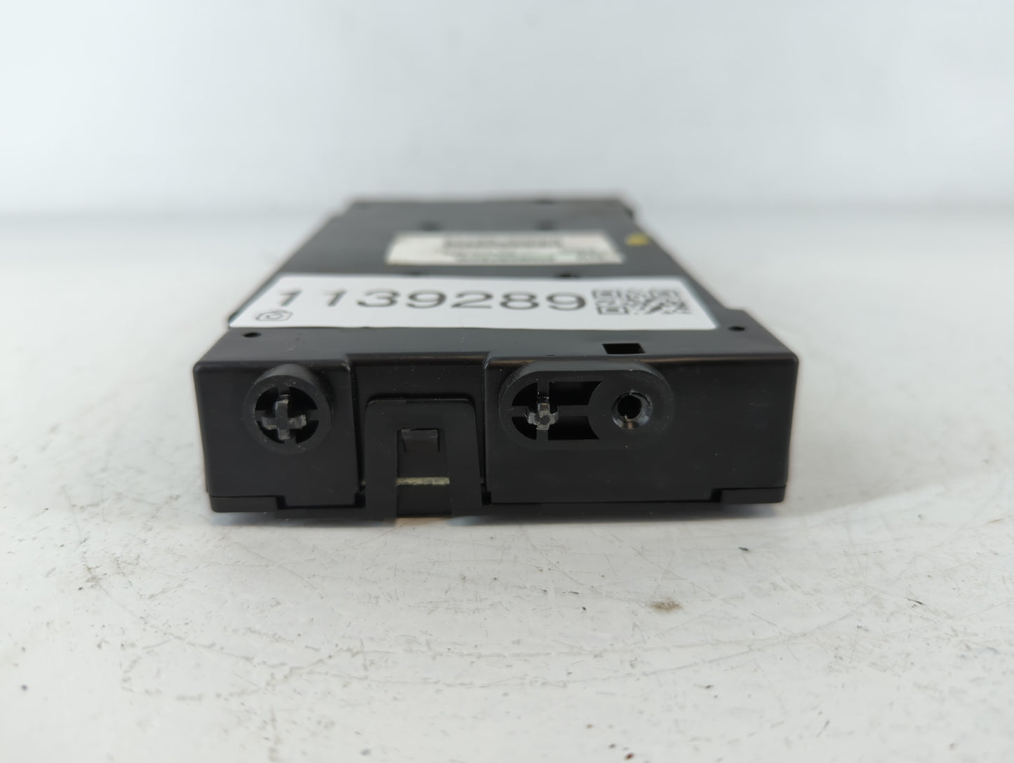 2019-2020 Infiniti Q50 Temperature Control Module 27760 6hr0a - Oemusedautoparts1.com