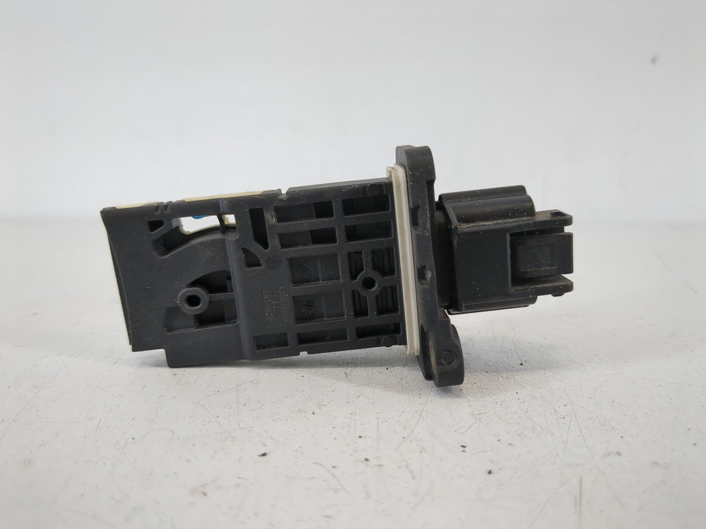 2016-2020 Infiniti Q50 Mass Air Flow Meter Maf - Oemusedautoparts1.com