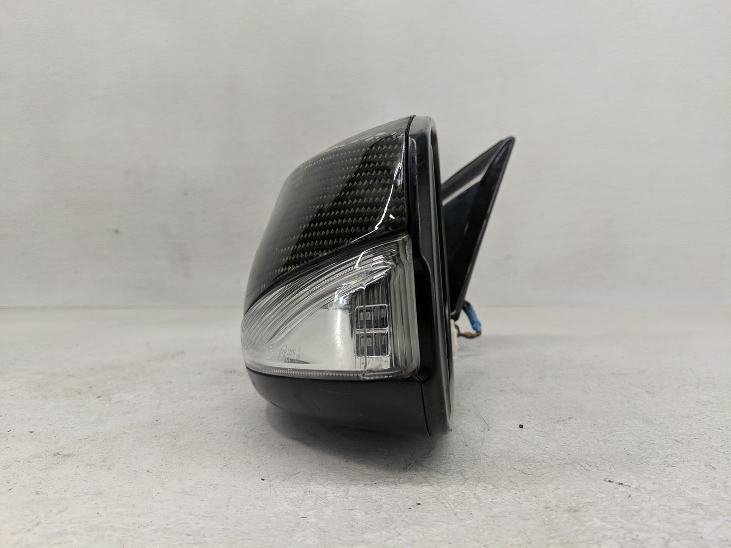 2014-2020 Infiniti Q50 Side Mirror Replacement Driver Left View Door Mirror P/N:E11038068 Fits OEM Used Auto Parts - Oemused