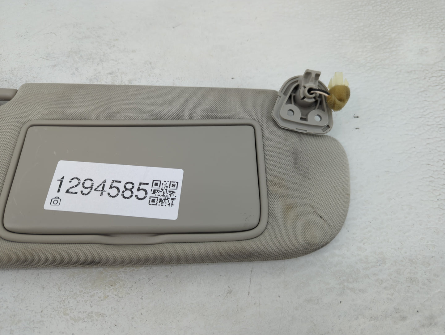 2014-2020 Infiniti Q50 Sun Visor Shade Replacement Passenger Right Mirror Fits Fits 2014 2015 2016 2017 2018 2019 2020 OEM U
