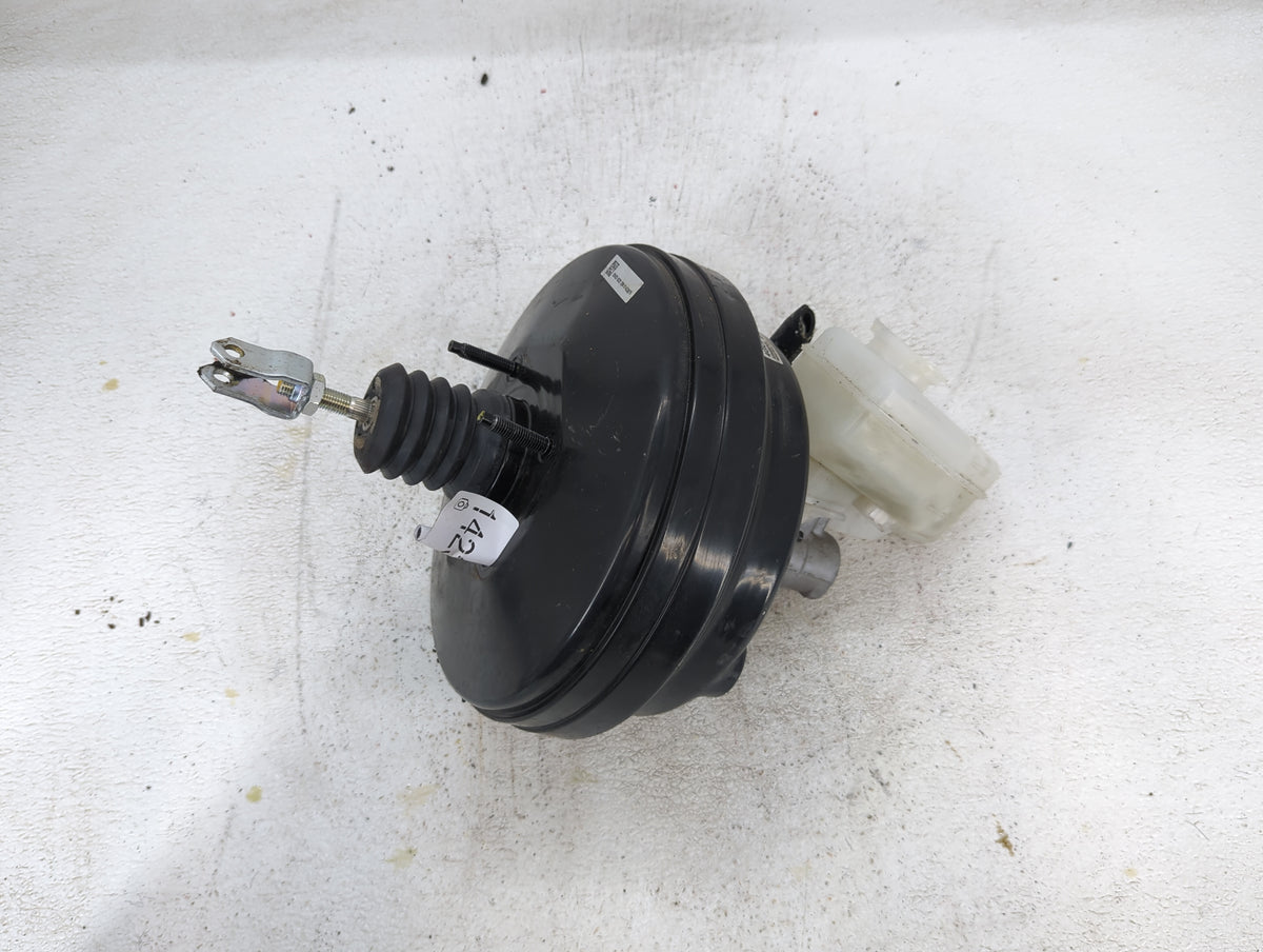 2014-2020 Infiniti Q50 Brake Master Cylinder 1423966 - Oemusedautoparts1.com