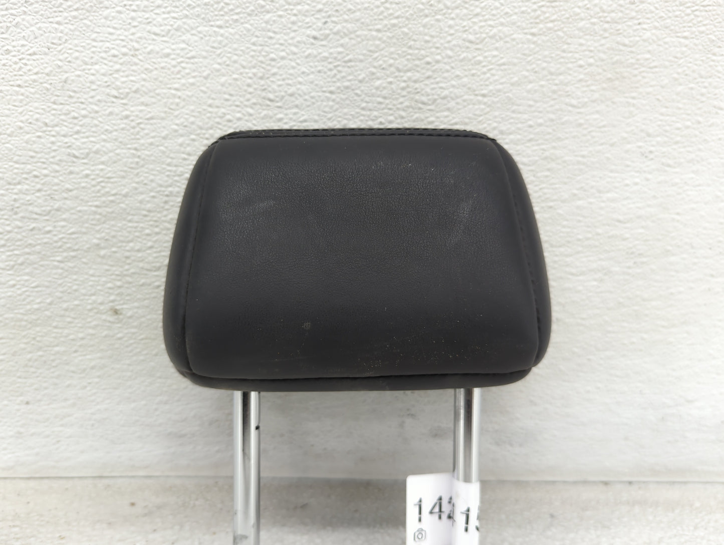 2019-2020 Infiniti Q50 Headrest Head Rest Rear Seat Fits Fits 2019 2020 OEM Used Auto Parts - Oemusedautoparts1.com
