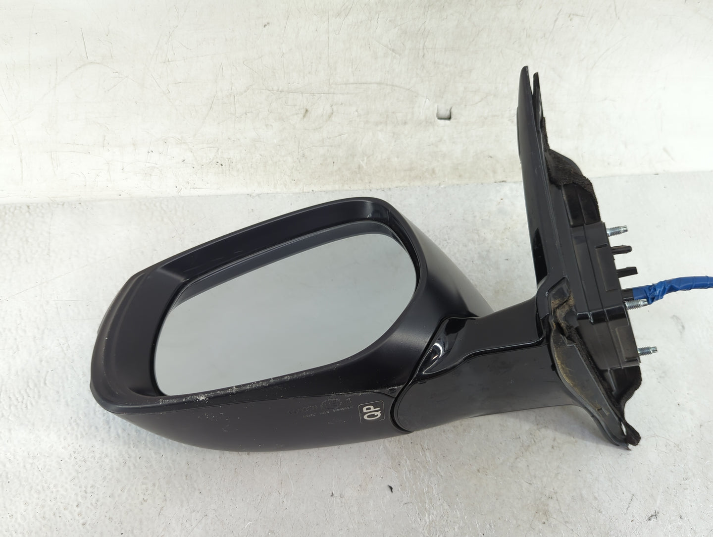 2014-2020 Infiniti Q50 Driver Side View Mirror - Left Door Mirror OEM Used - Oemusedautoparts1.com