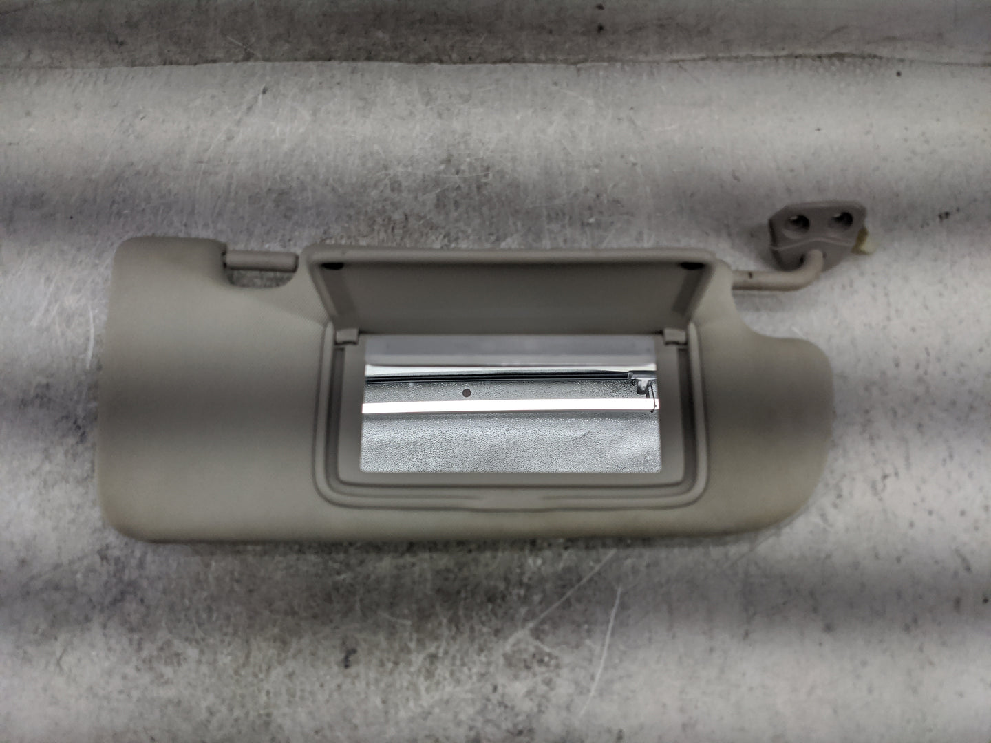 2014-2020 Infiniti Q50 Sun Visor Shade Replacement Passenger Right Mirror Fits Fits 2014 2015 2016 2017 2018 2019 2020 OEM U