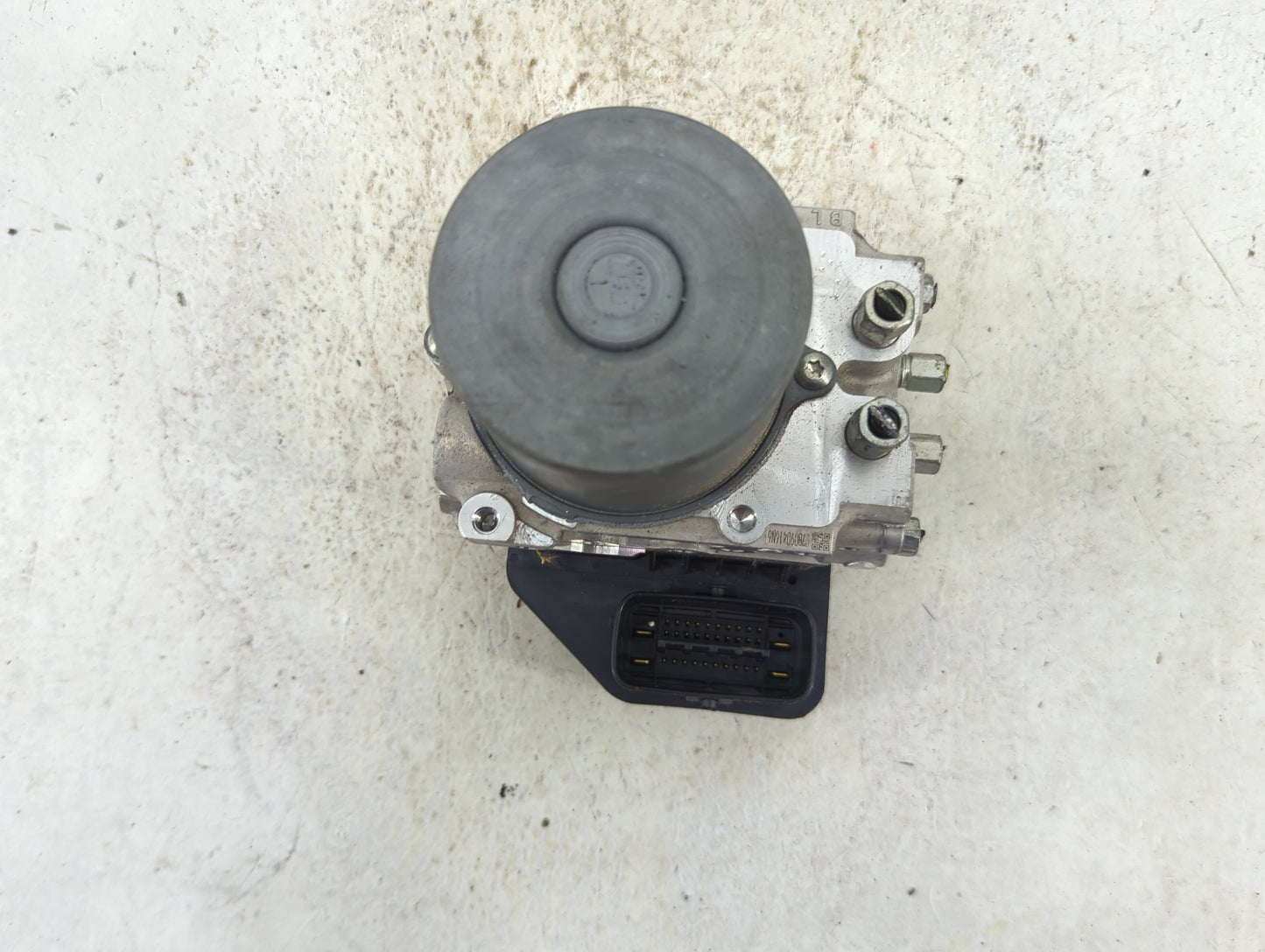 2018 Infiniti Q50 ABS Pump Control Module Replacement P/N:47660 4GV1A 172820-7072 Fits OEM Used Auto Parts - Oemusedautopart