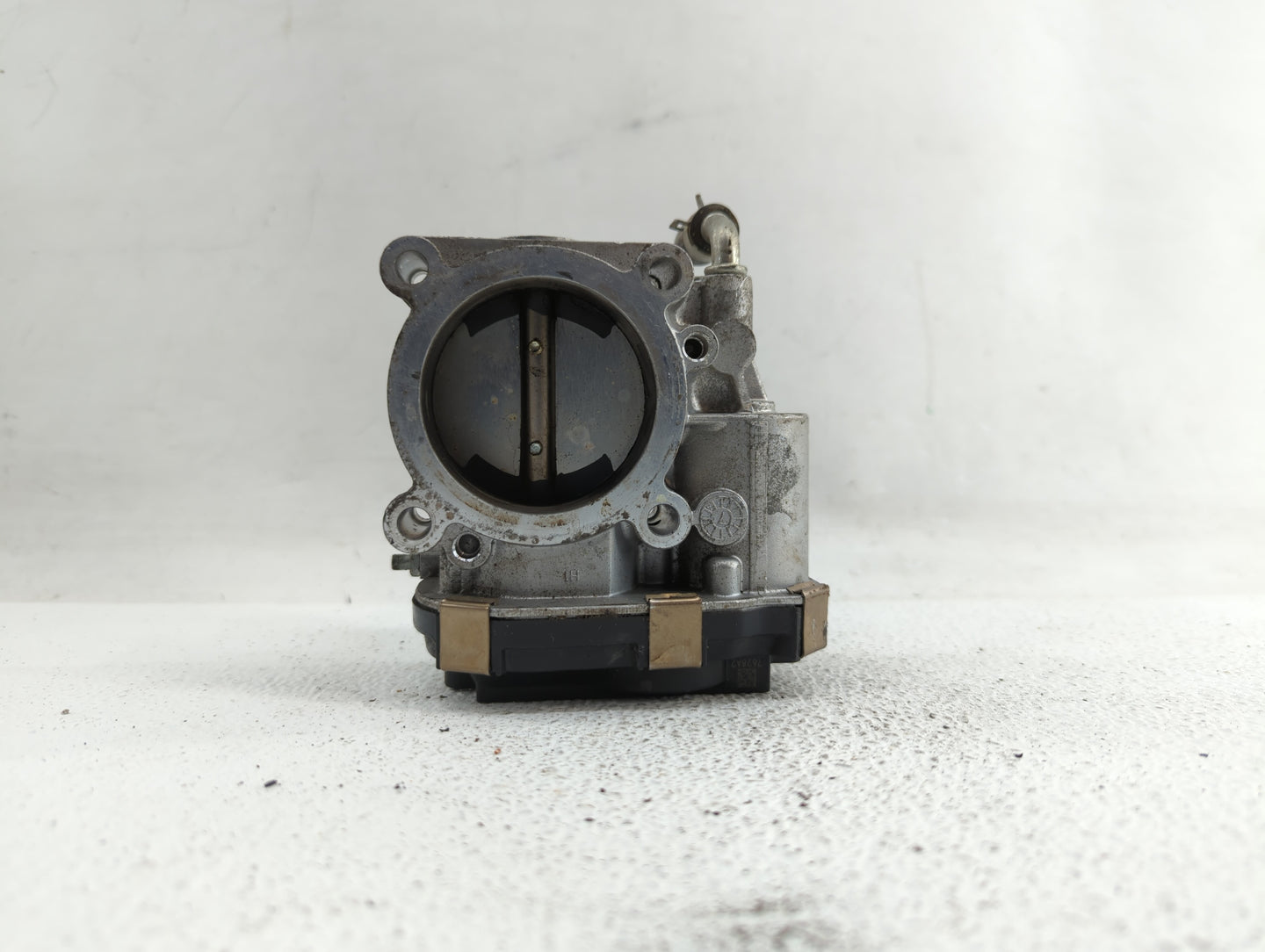 2016-2018 Infiniti Q50 Throttle Body P/N:RME60-52 Fits Fits 2016 2017 2018 OEM Used Auto Parts - Oemusedautoparts1.com