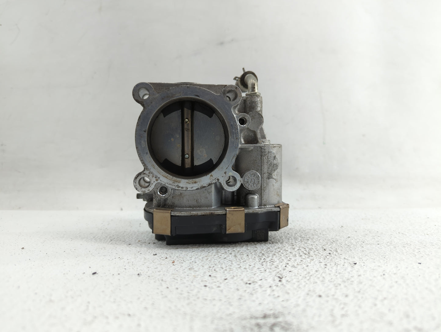 2016-2018 Infiniti Q50 Throttle Body P/N:RME60-52 Fits Fits 2016 2017 2018 OEM Used Auto Parts - Oemusedautoparts1.com