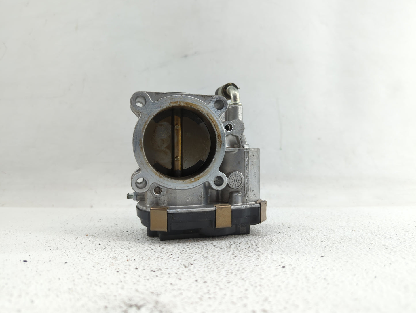 2016-2018 Infiniti Q50 Throttle Body P/N:RME60-52 Fits Fits 2016 2017 2018 OEM Used Auto Parts - Oemusedautoparts1.com