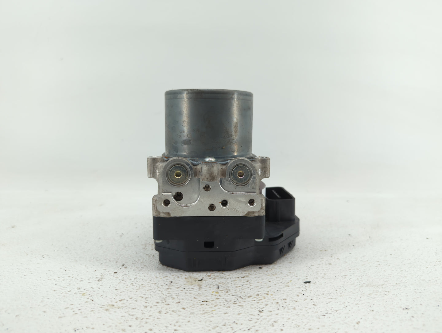 2019 Infiniti Q50 ABS Pump Control Module Replacement P/N:47660 4GW0A Fits OEM Used Auto Parts - Oemusedautoparts1.com