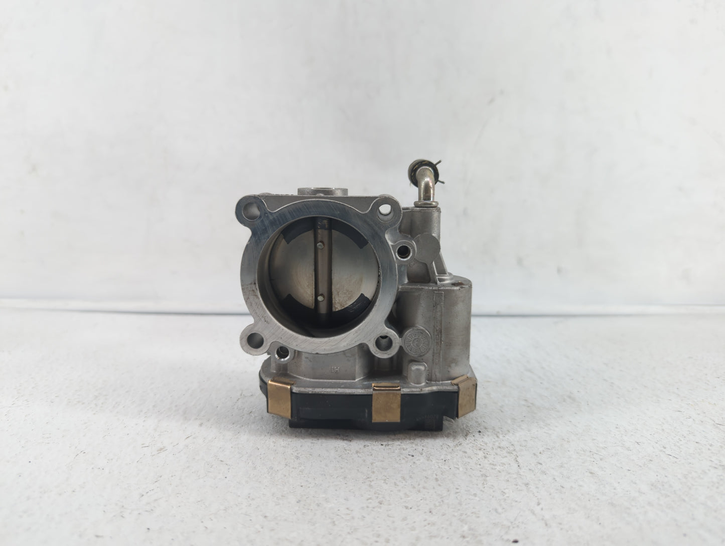 2016-2018 Infiniti Q50 Throttle Body P/N:RME60-52 Fits Fits 2016 2017 2018 OEM Used Auto Parts - Oemusedautoparts1.com
