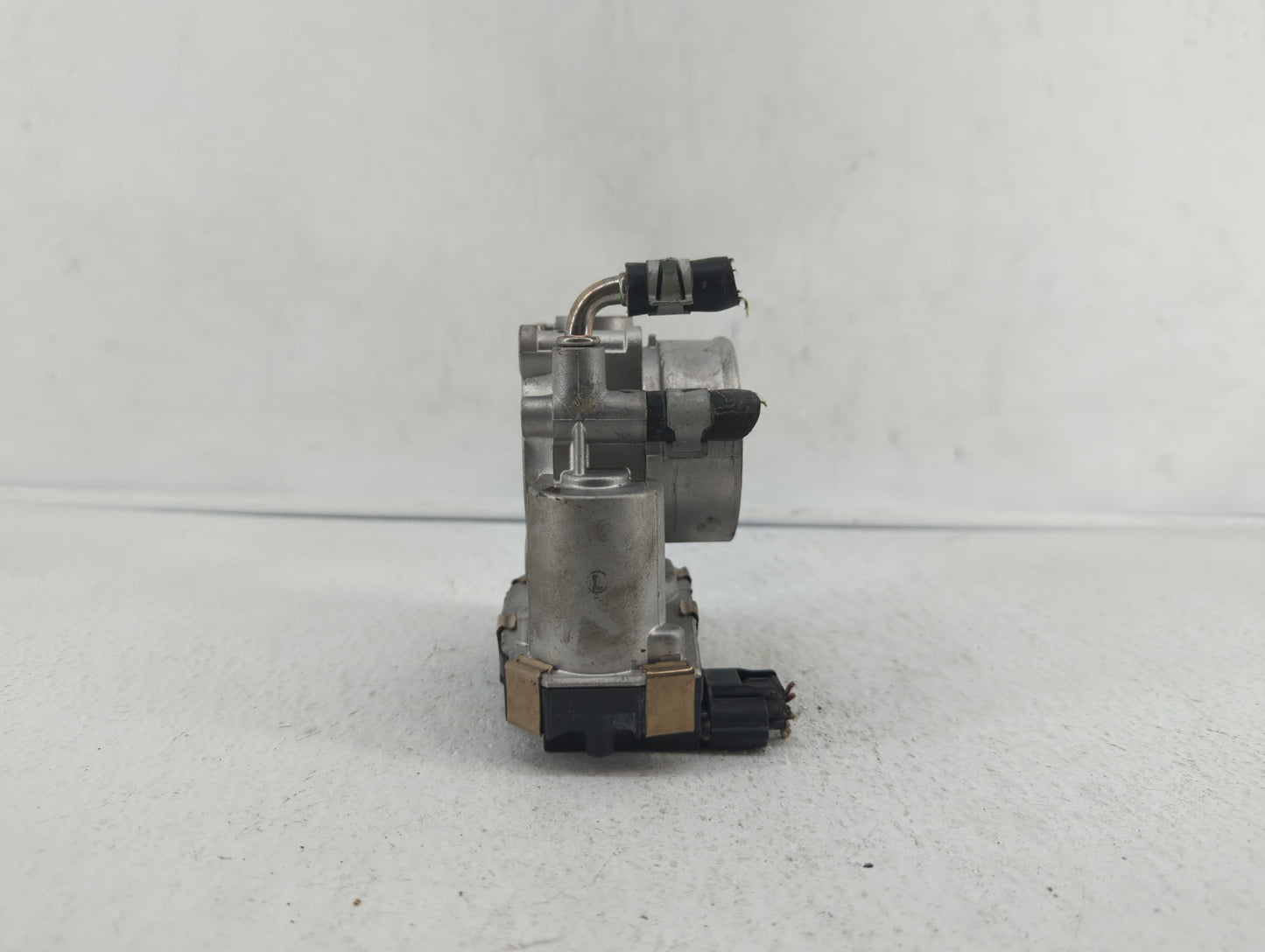 2016-2018 Infiniti Q50 Throttle Body P/N:RME60-52 Fits Fits 2016 2017 2018 OEM Used Auto Parts - Oemusedautoparts1.com