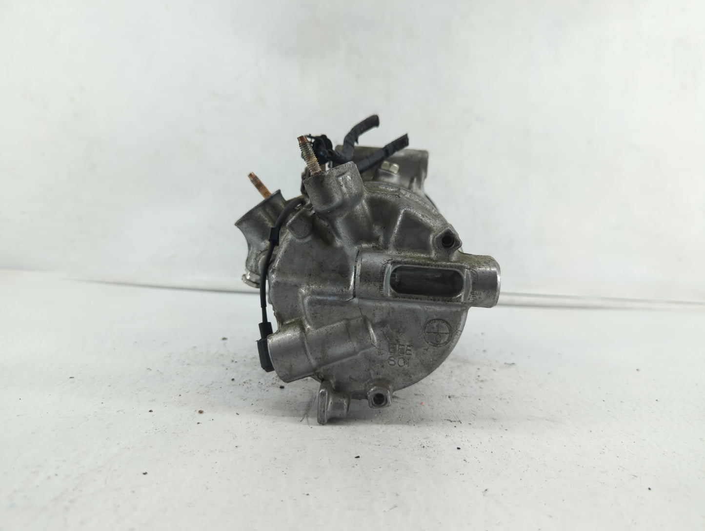 2016-2018 Infiniti Q50 Air Conditioning A/c Ac Compressor Oem - Oemusedautoparts1.com