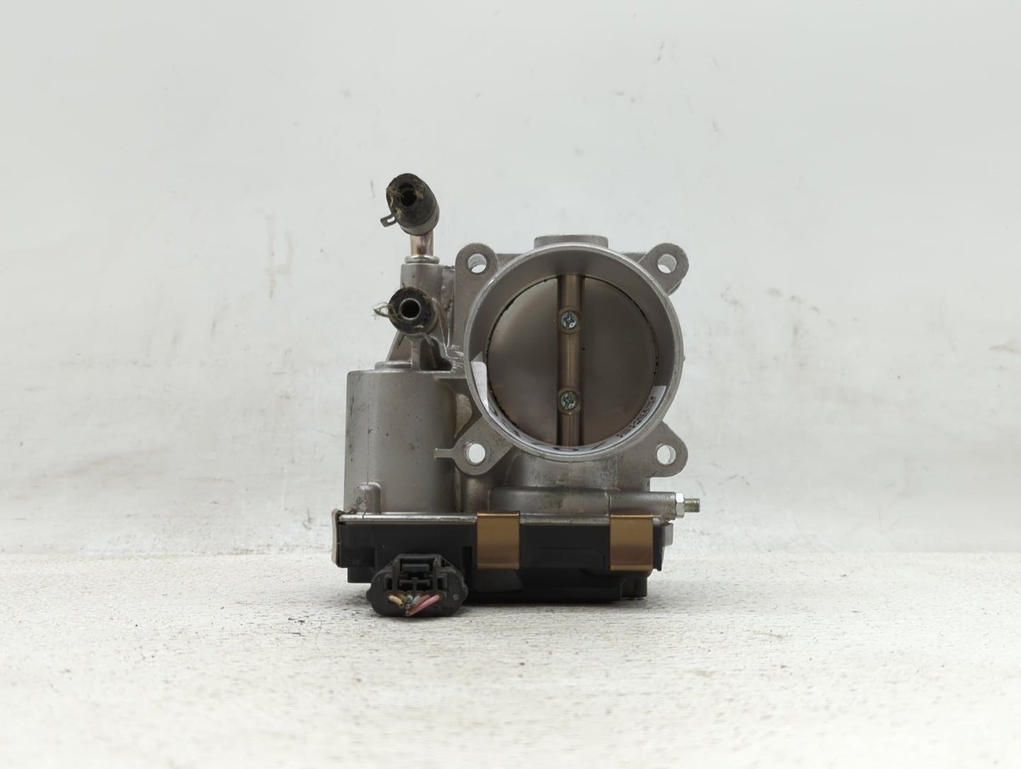 2016-2018 Infiniti Q50 Throttle Body P/N:RME60-52 Fits Fits 2016 2017 2018 OEM Used Auto Parts - Oemusedautoparts1.com