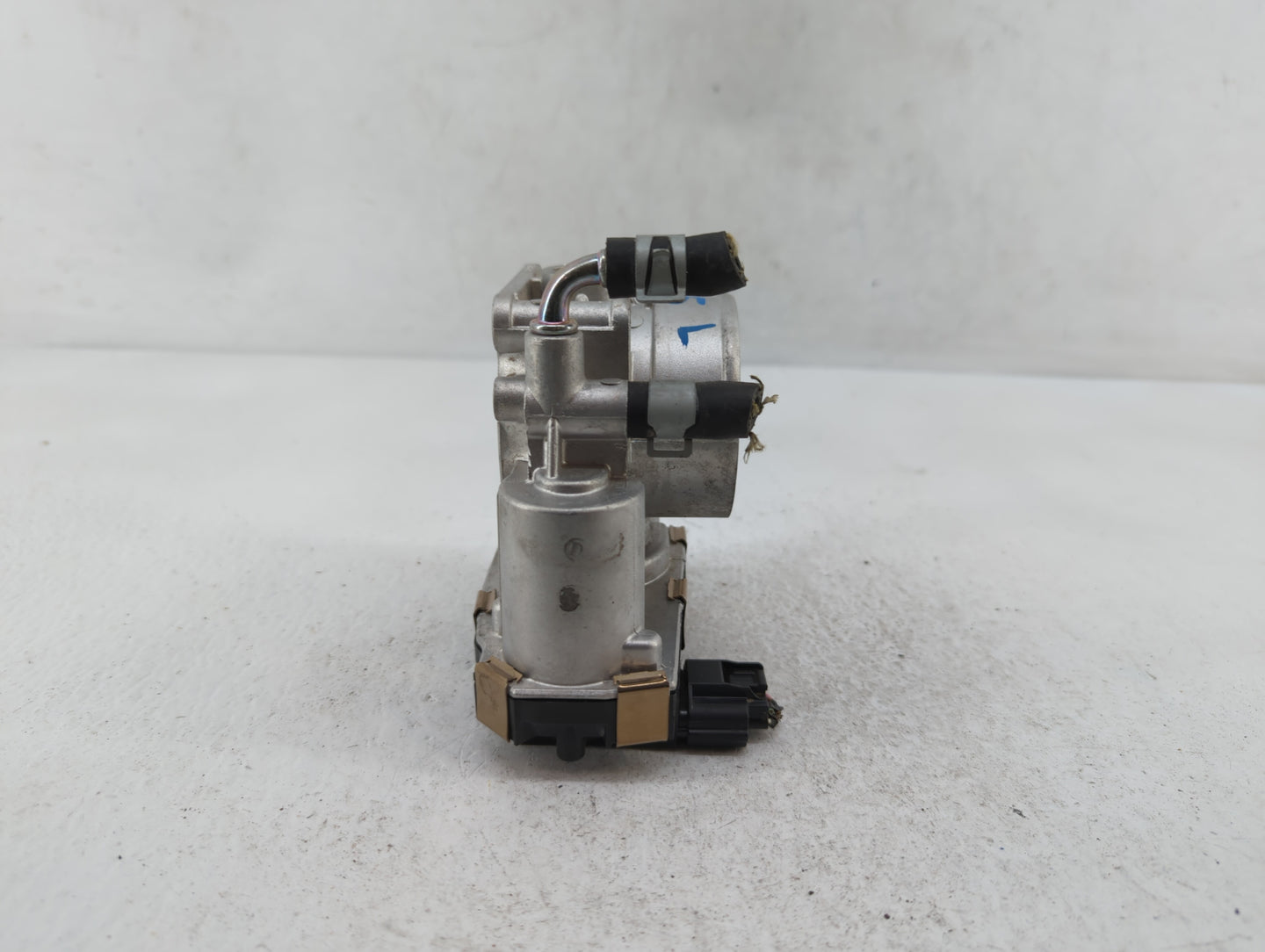 2016-2020 Infiniti Q50 Throttle Body P/N:RME60-52 Fits Fits 2016 2017 2018 2019 2020 OEM Used Auto Parts - Oemusedautoparts1