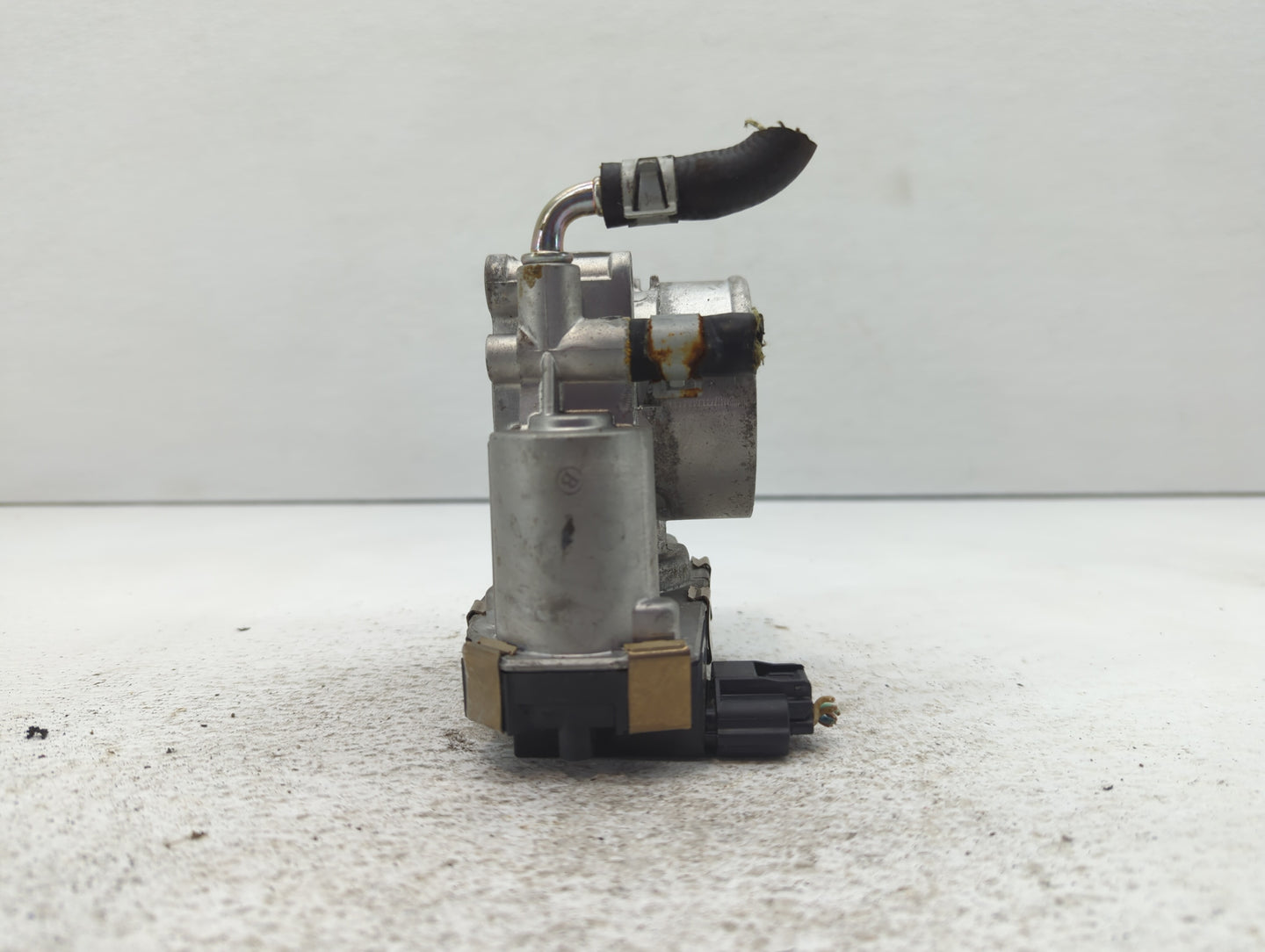 2016-2020 Infiniti Q50 Throttle Body P/N:RME60-52 Fits Fits 2016 2017 2018 2019 2020 OEM Used Auto Parts - Oemusedautoparts1