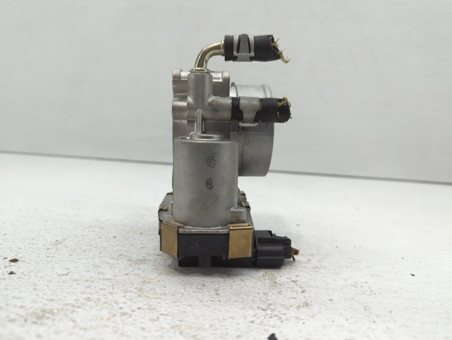 2016-2020 Infiniti Q50 Throttle Body P/N:RME60-52 Fits Fits 2016 2017 2018 2019 2020 OEM Used Auto Parts - Oemusedautoparts1