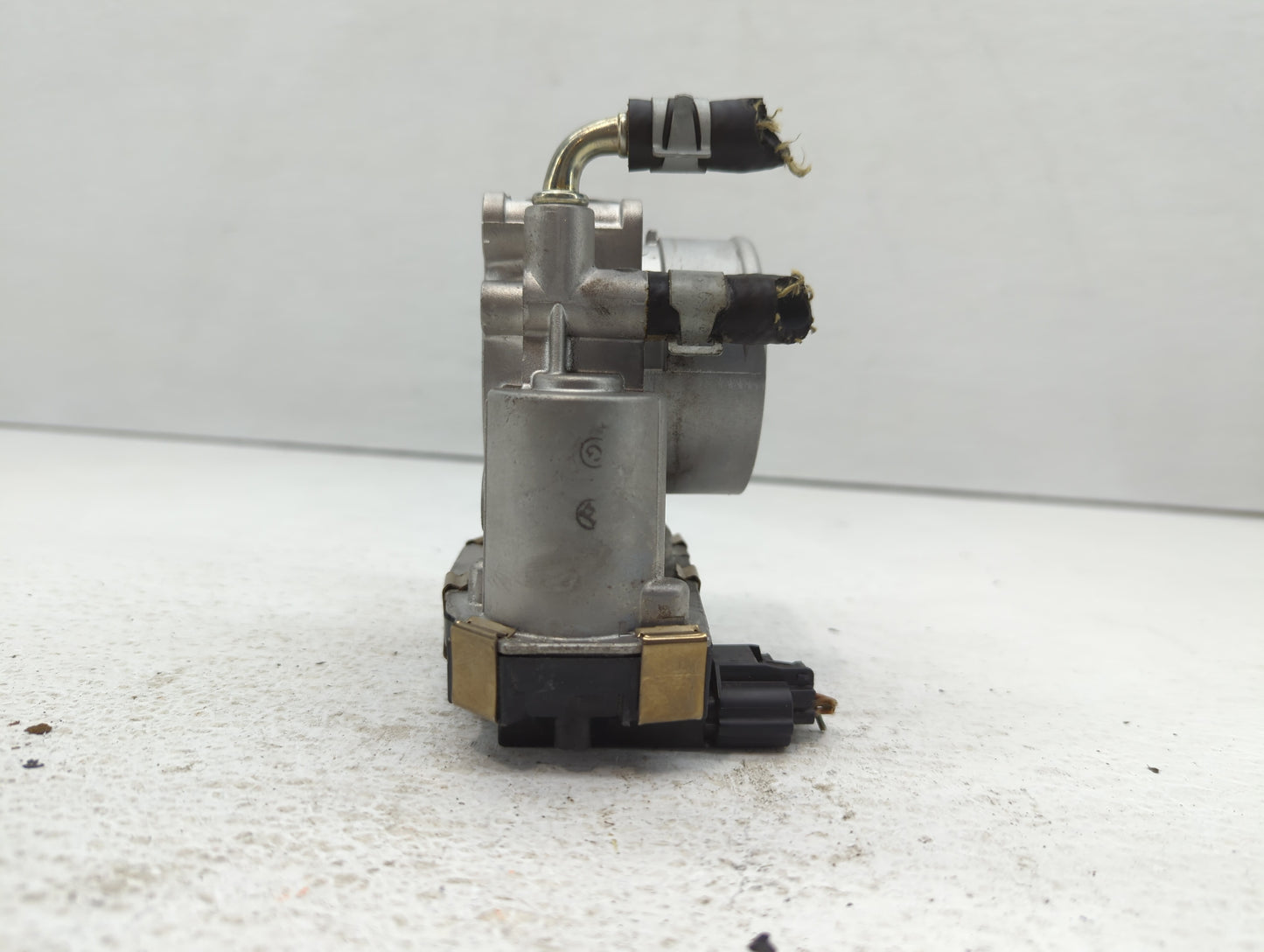 2016-2020 Infiniti Q50 Throttle Body P/N:RME60-52 Fits Fits 2016 2017 2018 2019 2020 OEM Used Auto Parts - Oemusedautoparts1