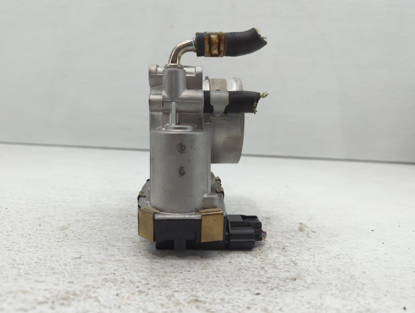 2016-2020 Infiniti Q50 Throttle Body P/N:RME60-52 Fits Fits 2016 2017 2018 2019 2020 OEM Used Auto Parts - Oemusedautoparts1