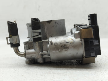 2016-2020 Infiniti Q50 Throttle Body P/N:RME60-52 Fits Fits 2016 2017 2018 2019 2020 OEM Used Auto Parts