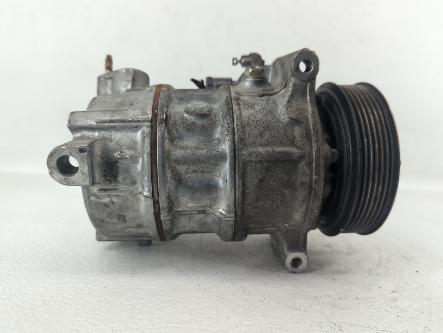 2016-2020 Infiniti Q50 Air Conditioning A/c Ac Compressor Oem - Oemusedautoparts1.com