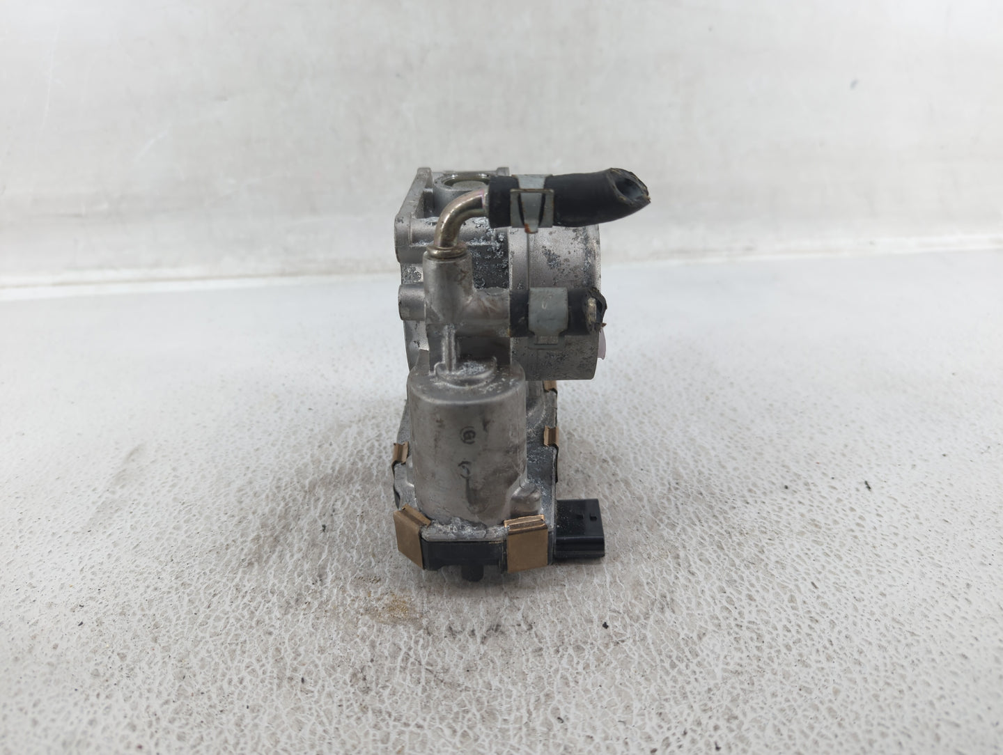 2016-2020 Infiniti Q50 Throttle Body P/N:RME60-52 Fits Fits 2016 2017 2018 2019 2020 OEM Used Auto Parts - Oemusedautoparts1