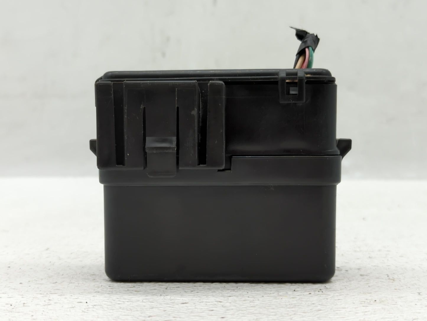 2019-2019 Infiniti Q50 Chassis Control Module Ccm Bcm Body Control - Oemusedautoparts1.com