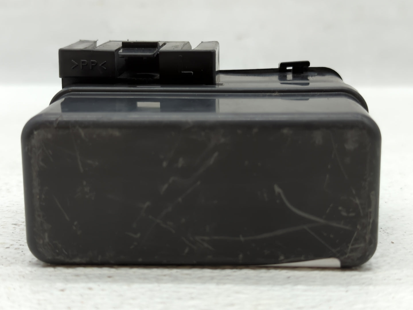 2019-2019 Infiniti Q50 Chassis Control Module Ccm Bcm Body Control - Oemusedautoparts1.com