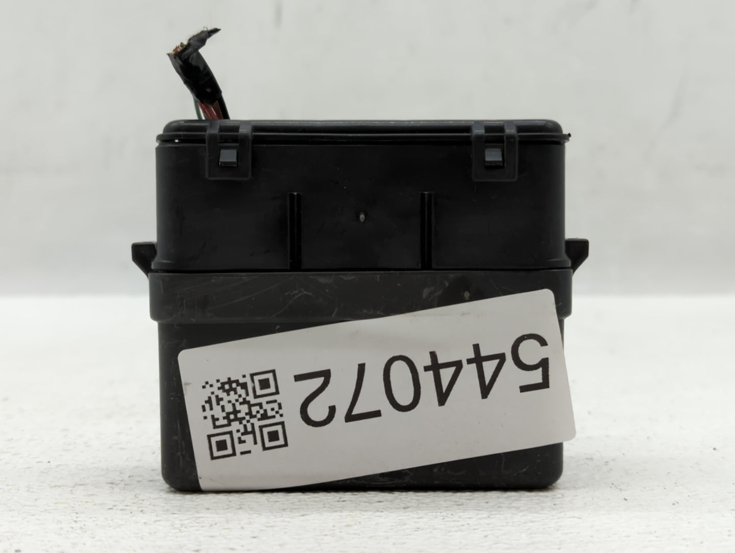 2019-2019 Infiniti Q50 Chassis Control Module Ccm Bcm Body Control - Oemusedautoparts1.com