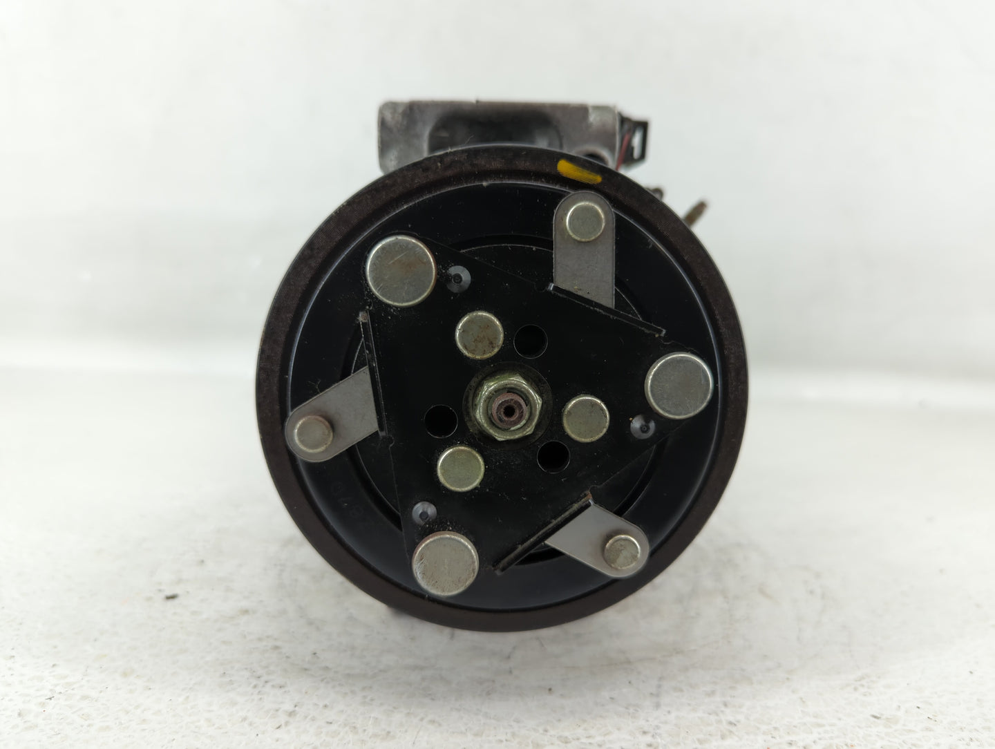 2016-2020 Infiniti Q50 Air Conditioning A/c Ac Compressor Oem - Oemusedautoparts1.com