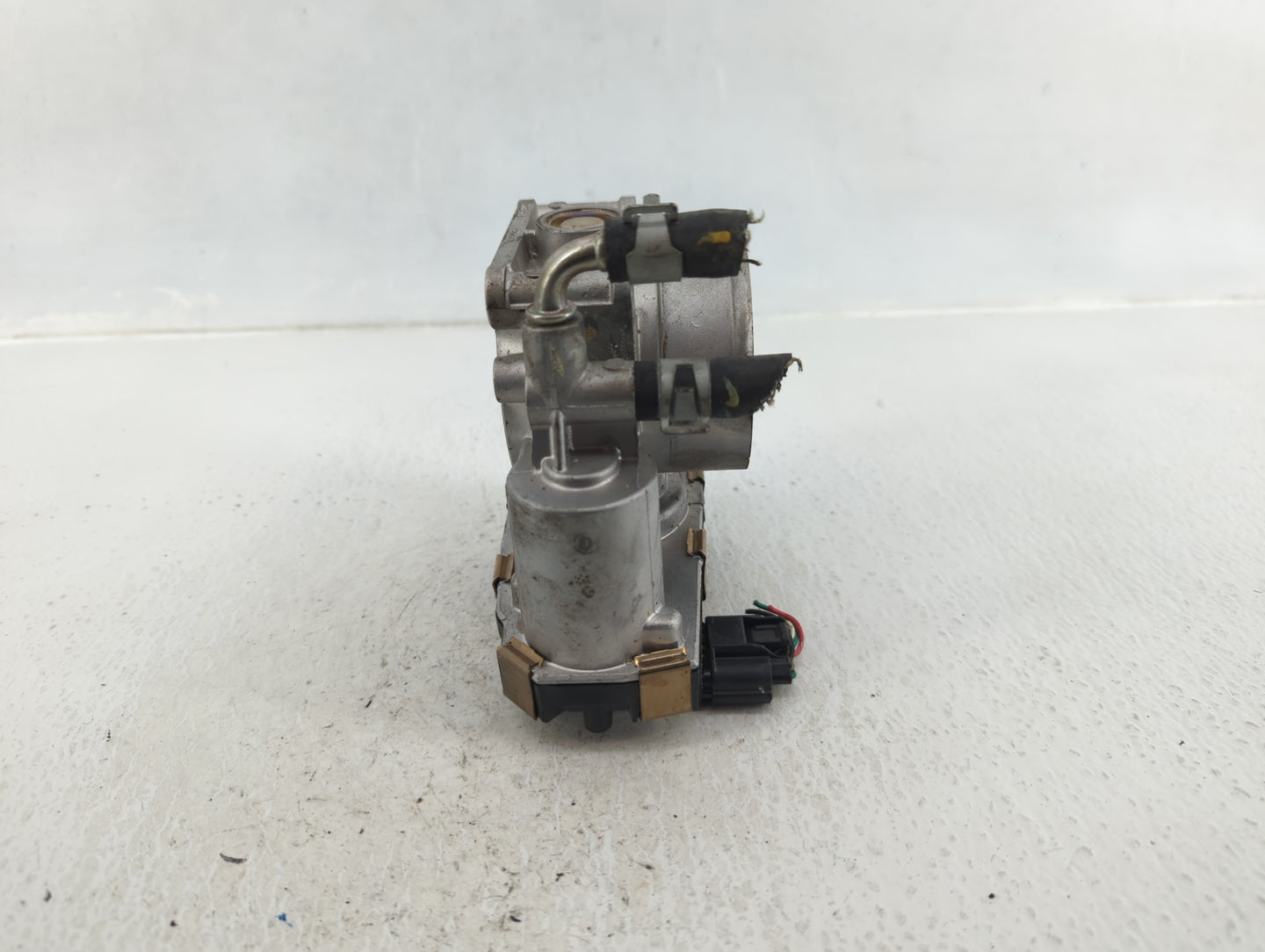 2016-2020 Infiniti Q50 Throttle Body P/N:RME60-52 Fits Fits 2016 2017 2018 2019 2020 OEM Used Auto Parts - Oemusedautoparts1