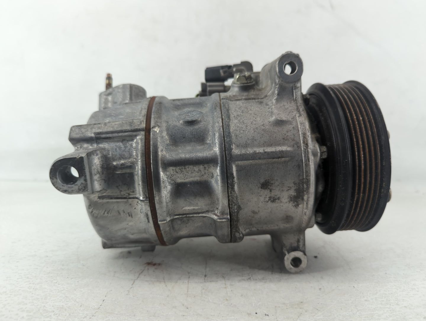2016-2020 Infiniti Q50 Air Conditioning A/c Ac Compressor Oem - Oemusedautoparts1.com