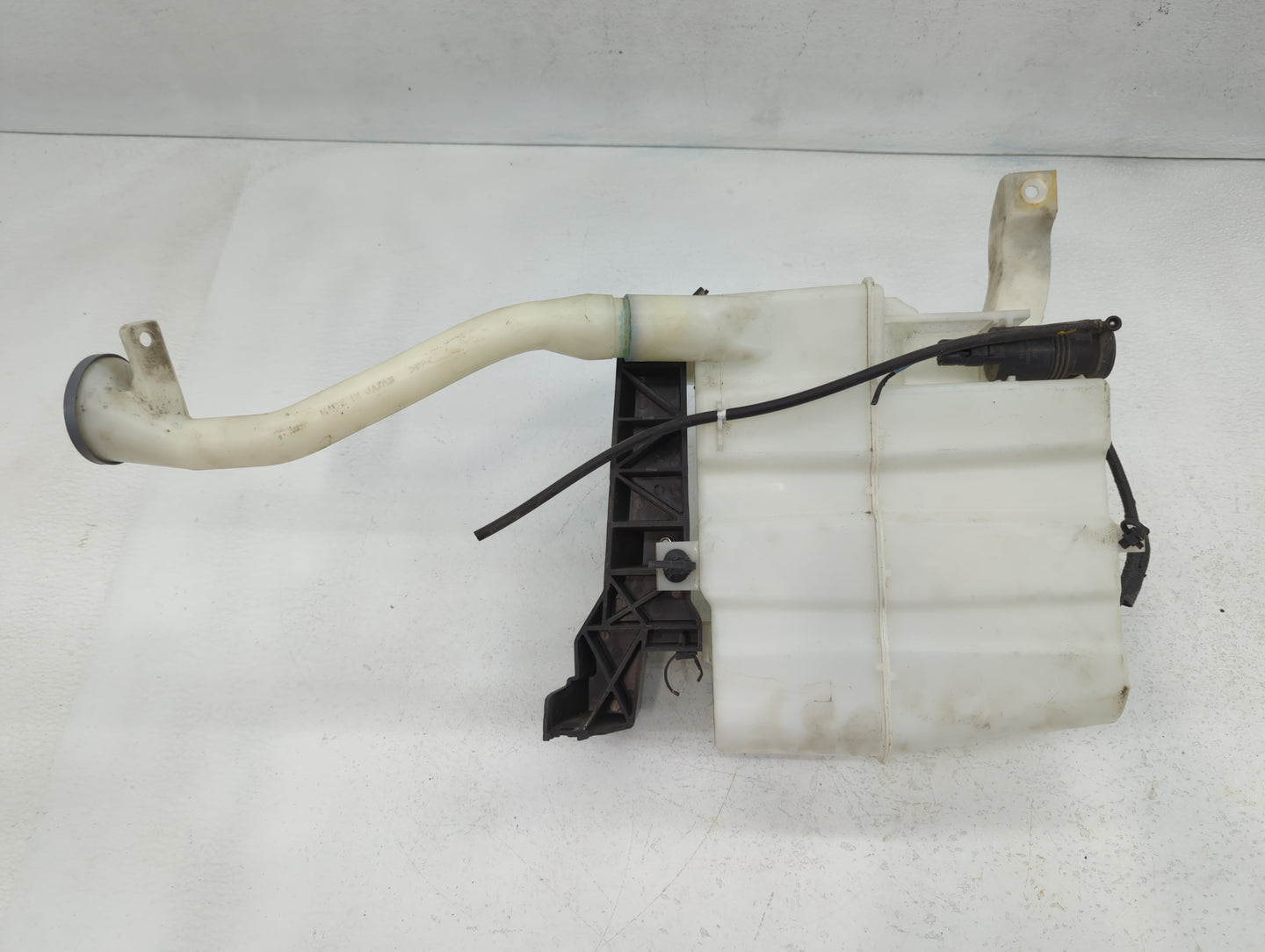 2019 Infiniti Q50 Windshield Washer Fluid Reservoir Bottle - Oemusedautoparts1.com