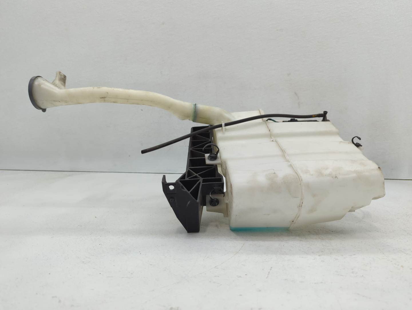 2019 Infiniti Q50 Windshield Washer Fluid Reservoir Bottle - Oemusedautoparts1.com