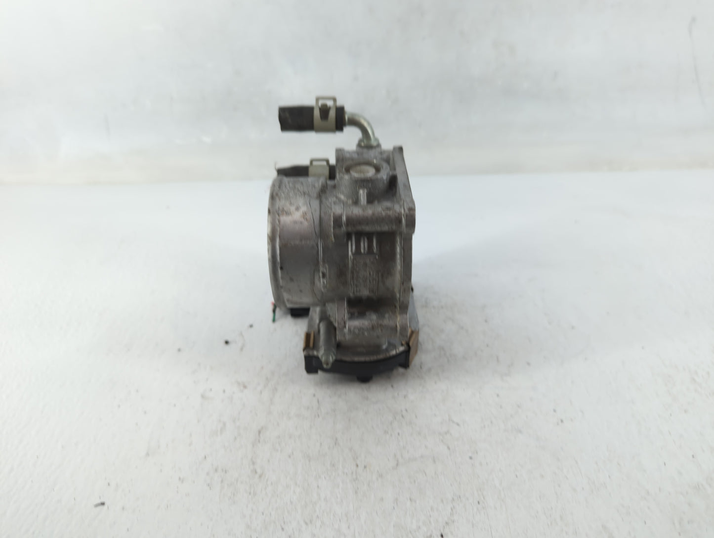 2016-2020 Infiniti Q50 Throttle Body P/N:RME60-52 Fits Fits 2016 2017 2018 2019 2020 OEM Used Auto Parts - Oemusedautoparts1