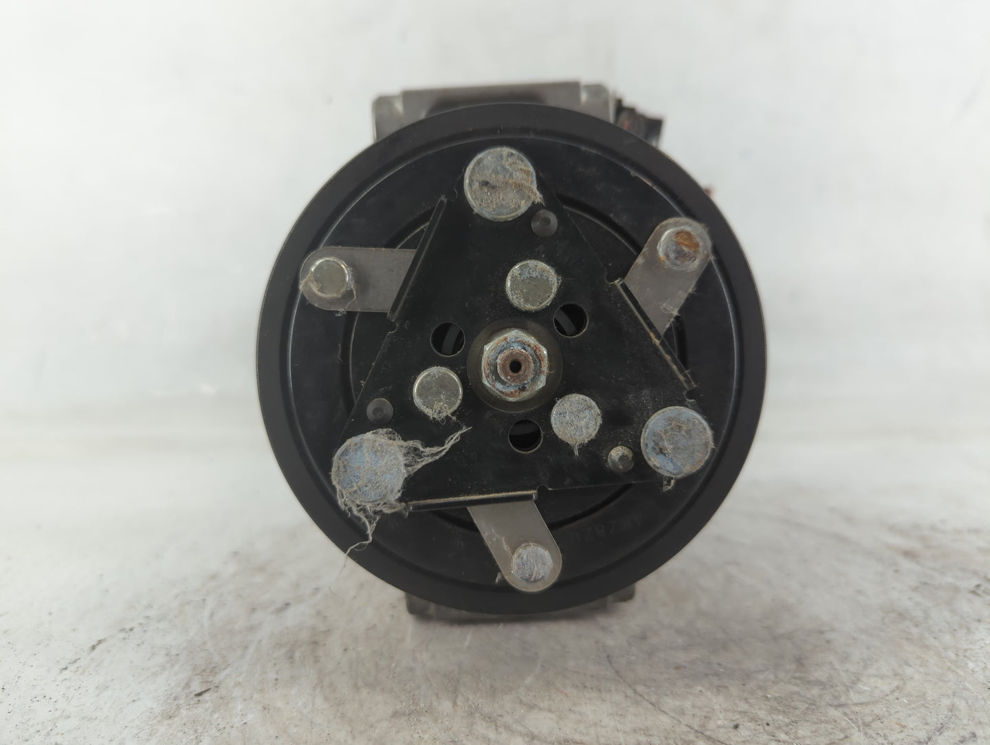 2016-2020 Infiniti Q50 Air Conditioning A/c Ac Compressor Oem - Oemusedautoparts1.com