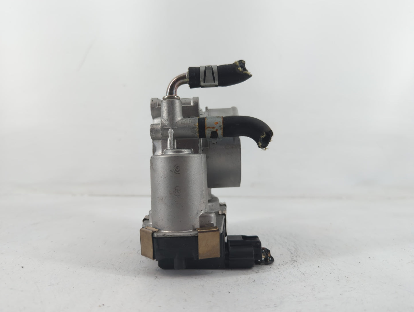 2016-2020 Infiniti Q50 Throttle Body P/N:REM60-52 8517 Fits Fits 2016 2017 2018 2019 2020 OEM Used Auto Parts - Oemusedautop