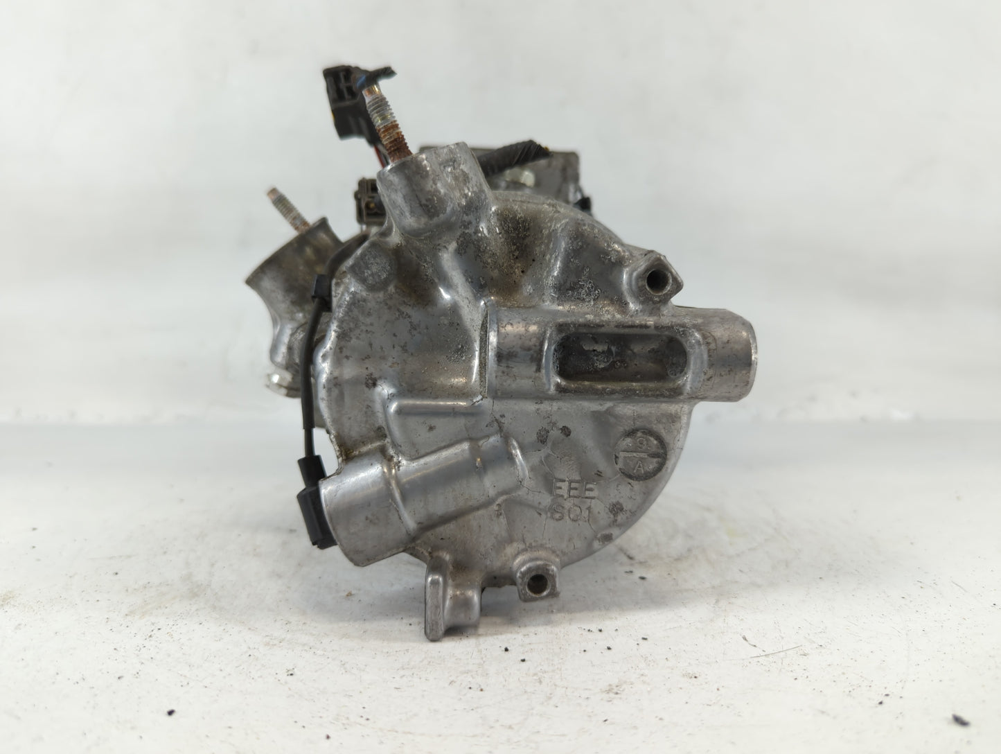 2016-2020 Infiniti Q50 Air Conditioning A/c Ac Compressor Oem - Oemusedautoparts1.com
