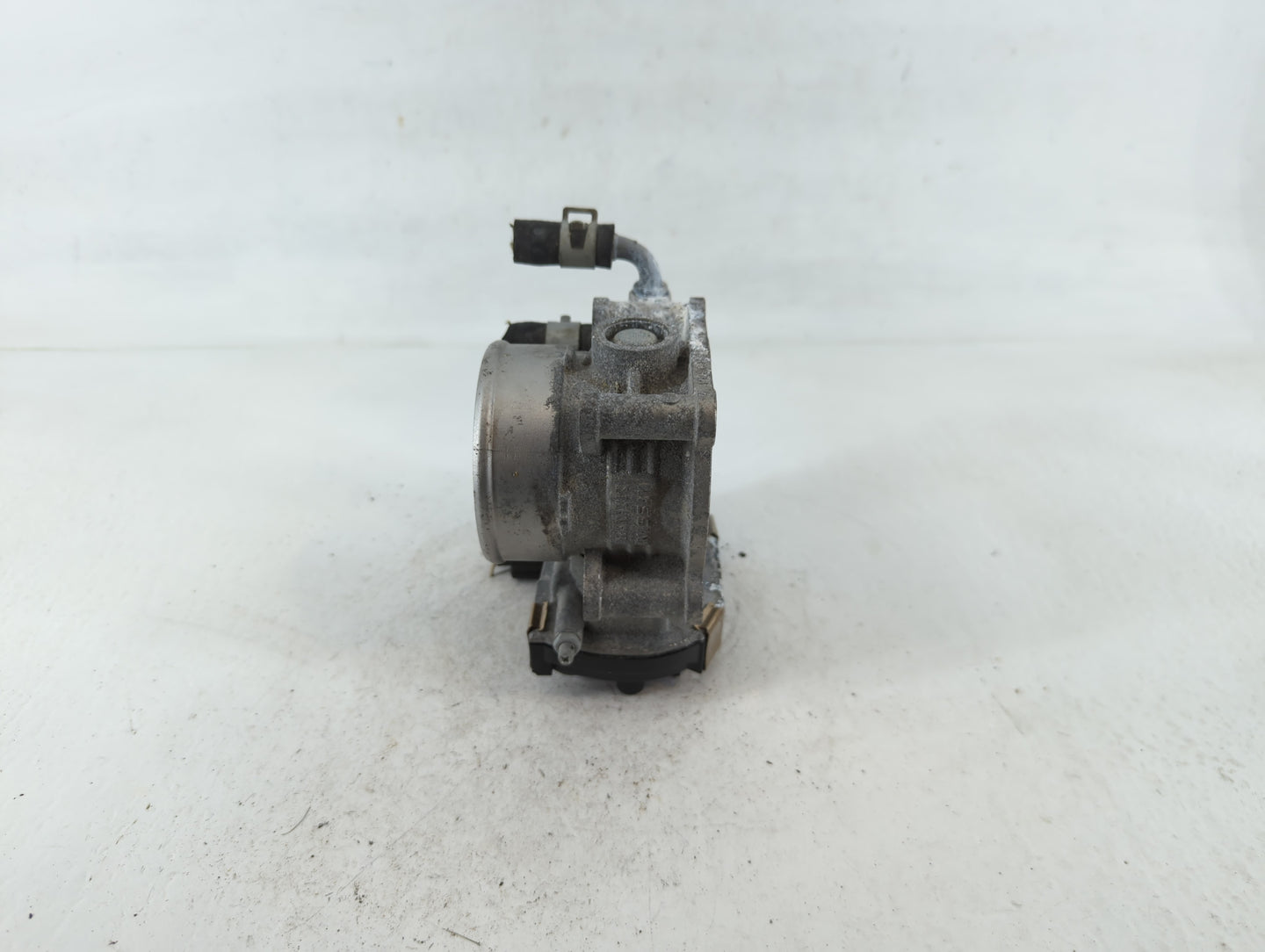 2016-2020 Infiniti Q50 Throttle Body P/N:RME60 Fits Fits 2016 2017 2018 2019 2020 OEM Used Auto Parts - Oemusedautoparts1.co