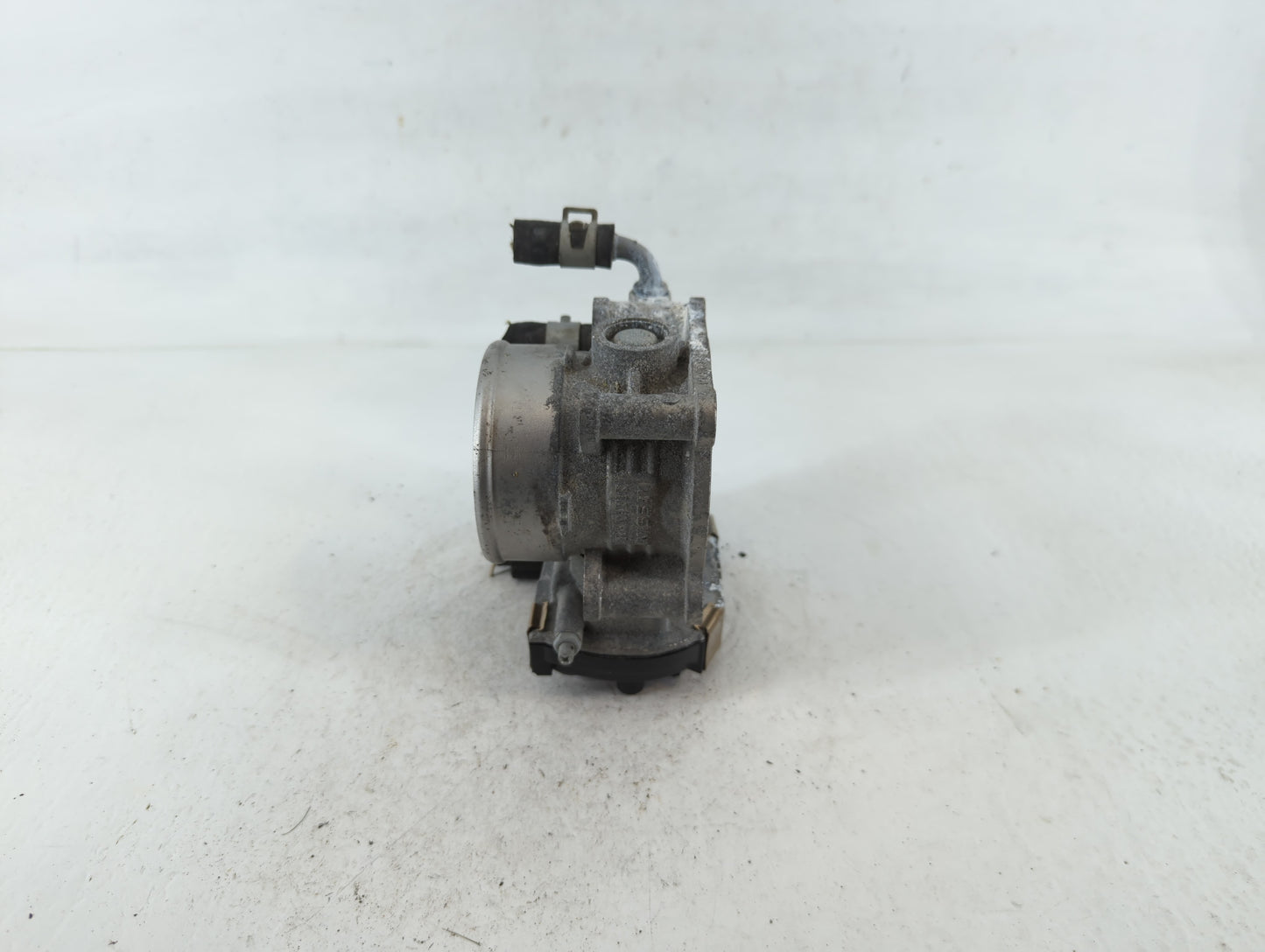 2016-2020 Infiniti Q50 Throttle Body P/N:RME60 Fits Fits 2016 2017 2018 2019 2020 OEM Used Auto Parts - Oemusedautoparts1.co