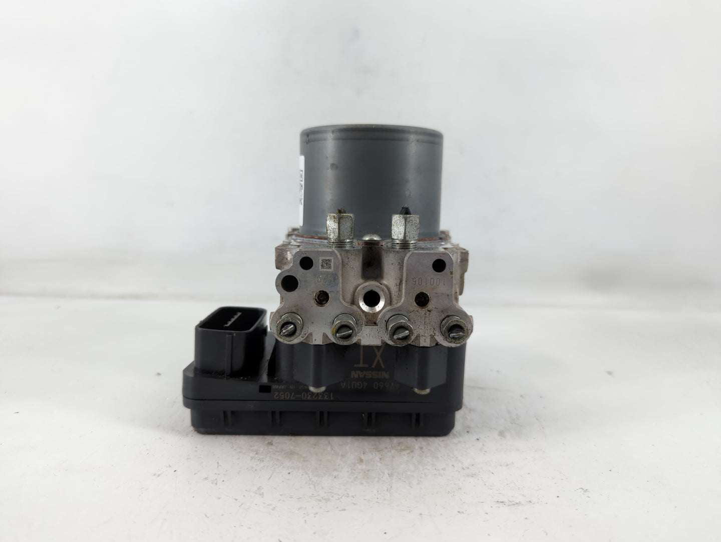 2019 Infiniti Q50 ABS Pump Control Module Replacement P/N:47660 4GU1A Fits OEM Used Auto Parts - Oemusedautoparts1.com