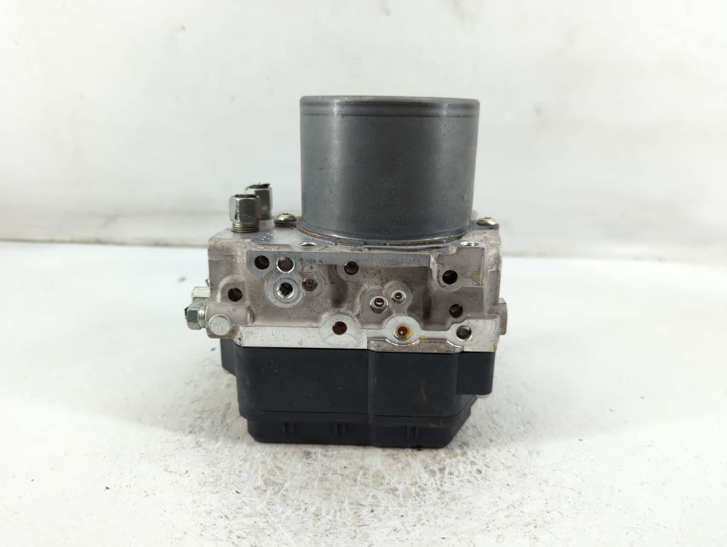 2018-2019 Infiniti Q50 ABS Pump Control Module Replacement P/N:133230-7052 47660 4GU1A Fits Fits 2018 2019 OEM Used Auto Par