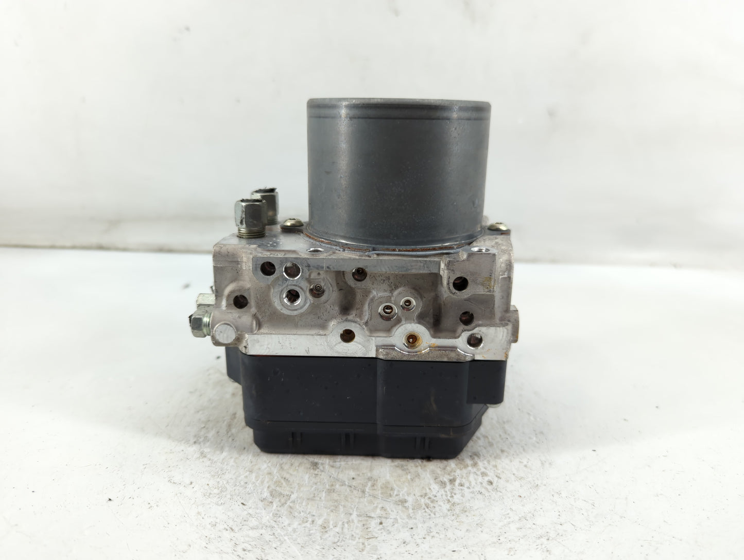 2018-2019 Infiniti Q50 ABS Pump Control Module Replacement P/N:133230-7052 47660 4GU1A Fits Fits 2018 2019 OEM Used Auto Par