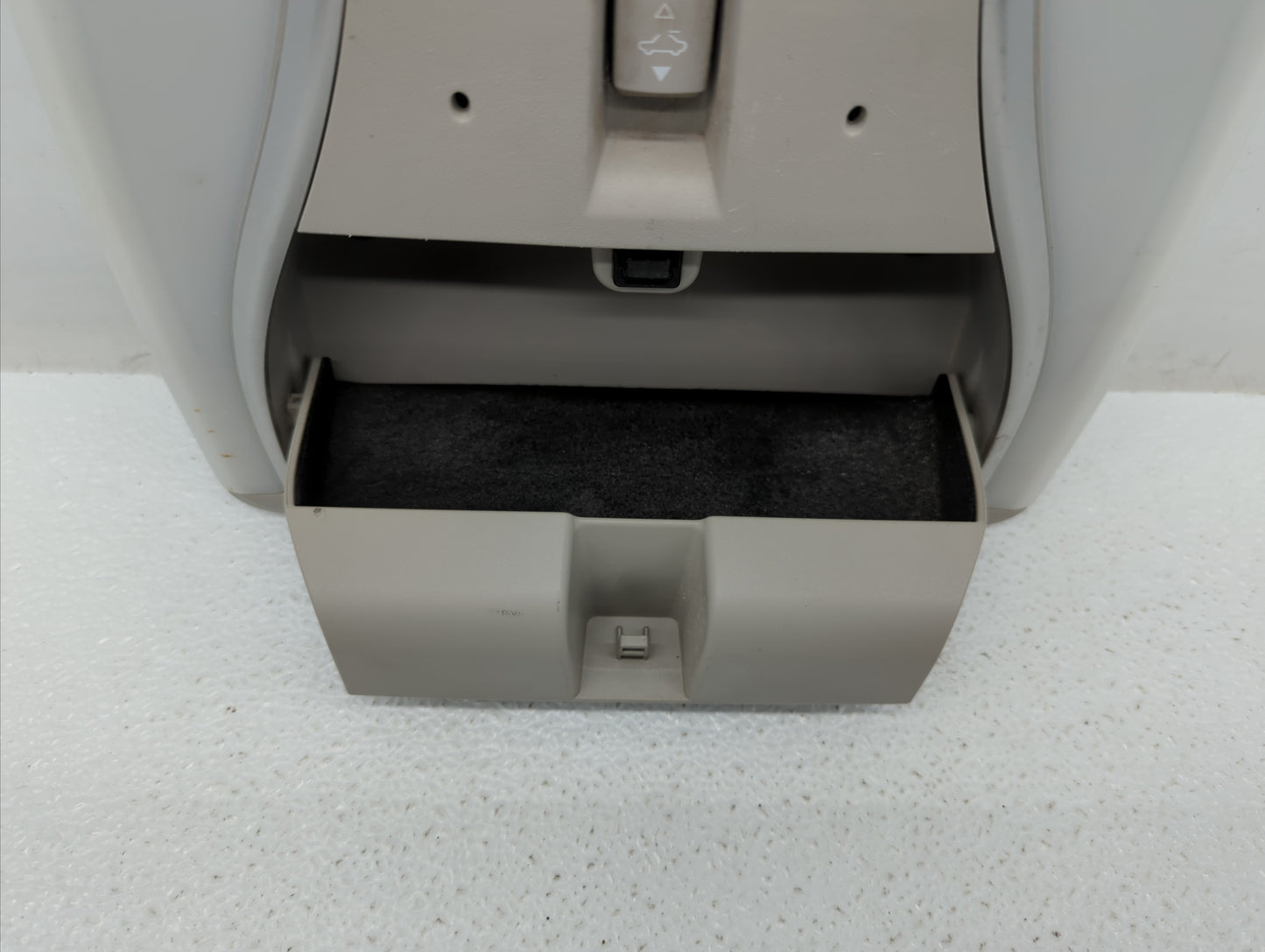 2019 Infiniti Q60 Overhead Console W/rear Climate Control - Oemusedautoparts1.com