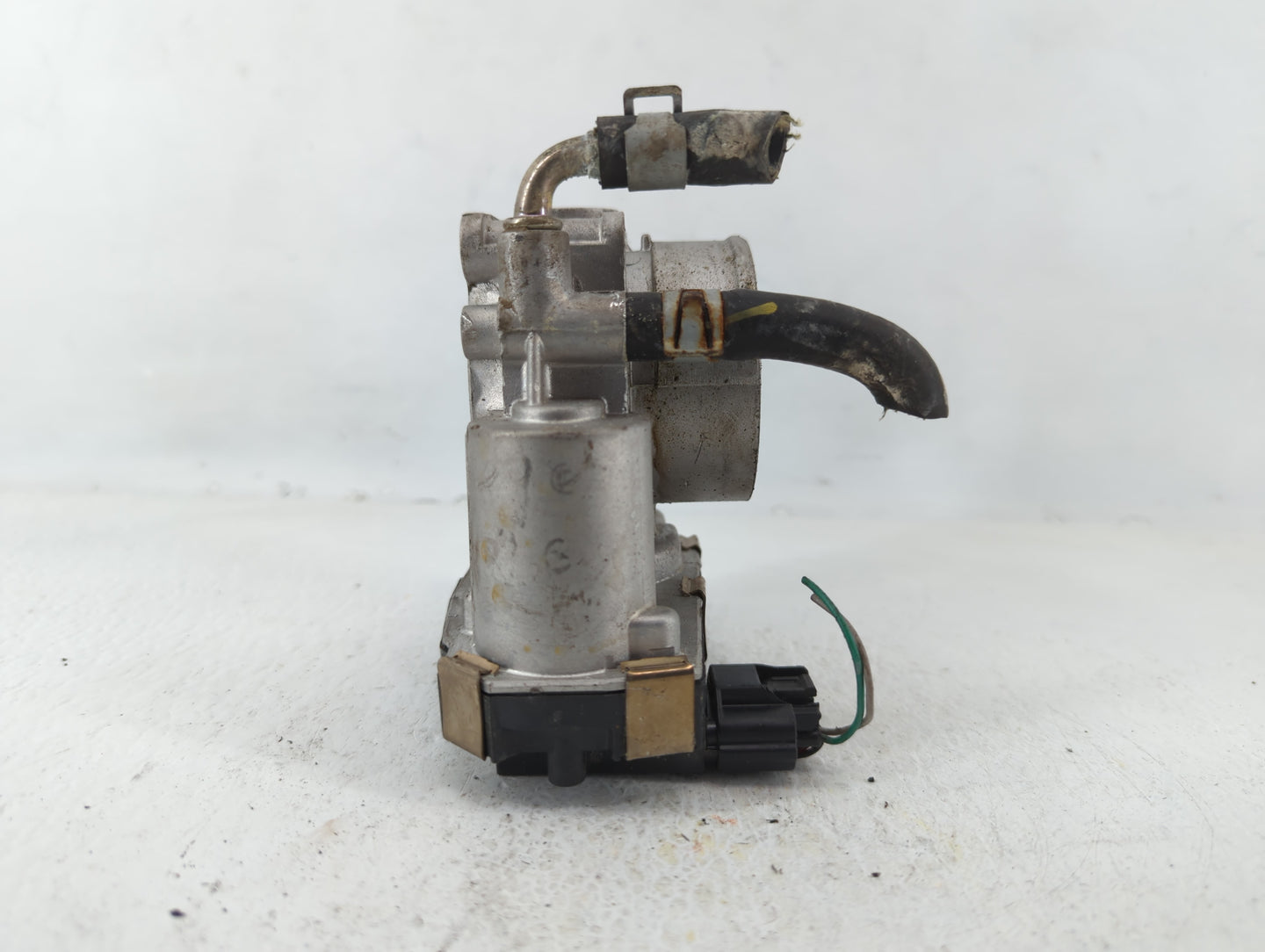 2017-2020 Infiniti Q60 Throttle Body P/N:RME60-52 RME60-52 8X09 Fits Fits 2016 2017 2018 2019 2020 OEM Used Auto Parts - Oem