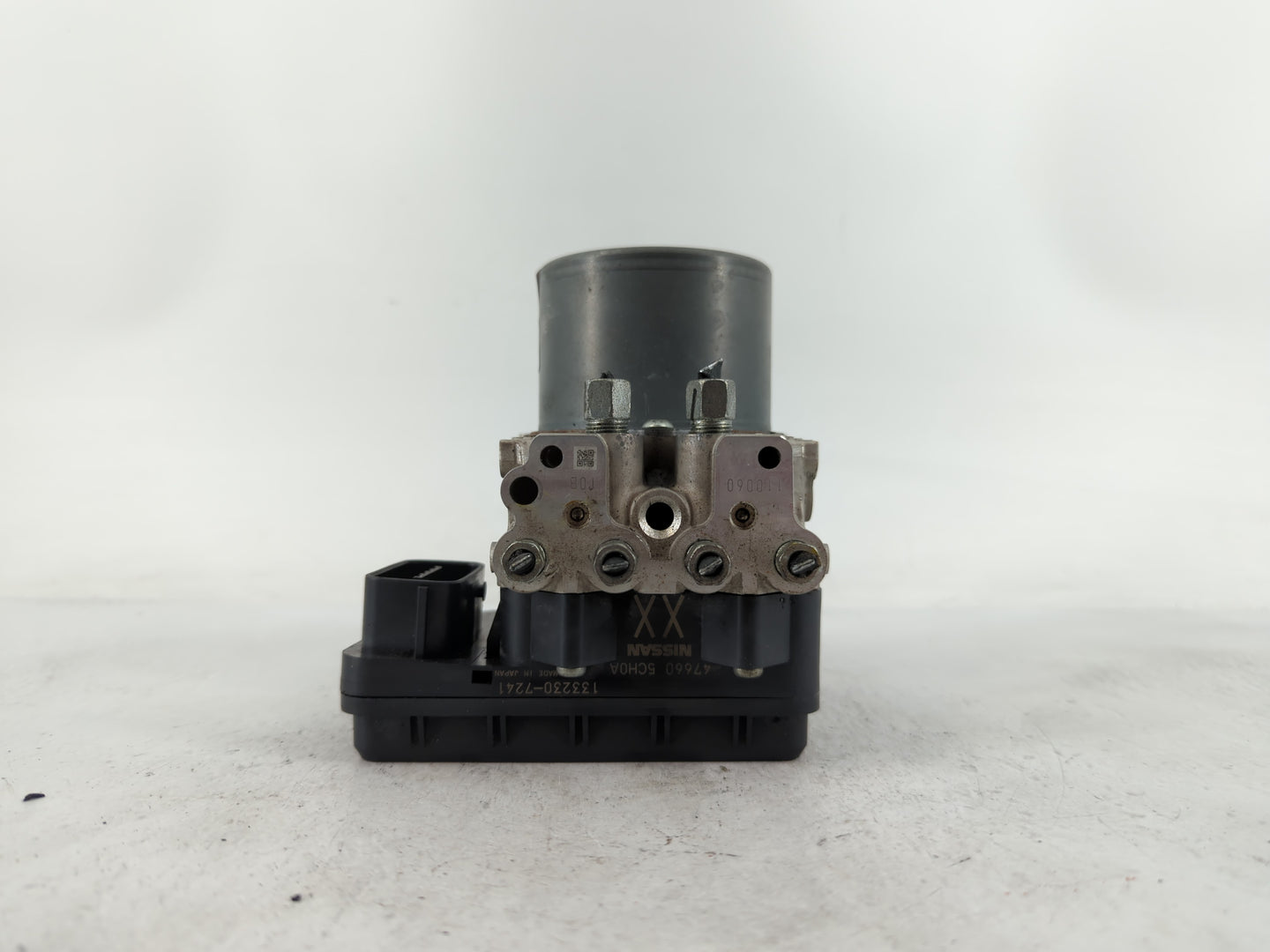2018-2020 Infiniti Q60 ABS Pump Control Module Replacement P/N:47660 5CH0A 133230-7241 Fits Fits 2018 2019 2020 OEM Used Aut