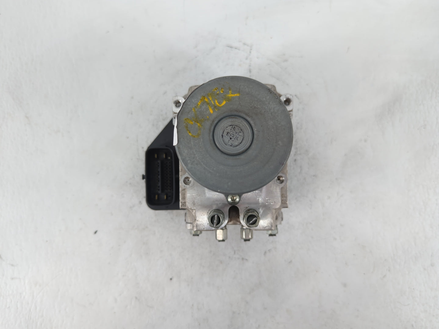 2018-2020 Infiniti Q60 ABS Pump Control Module Replacement P/N:47660 5CH0A 133230-7241 Fits Fits 2018 2019 2020 OEM Used Aut