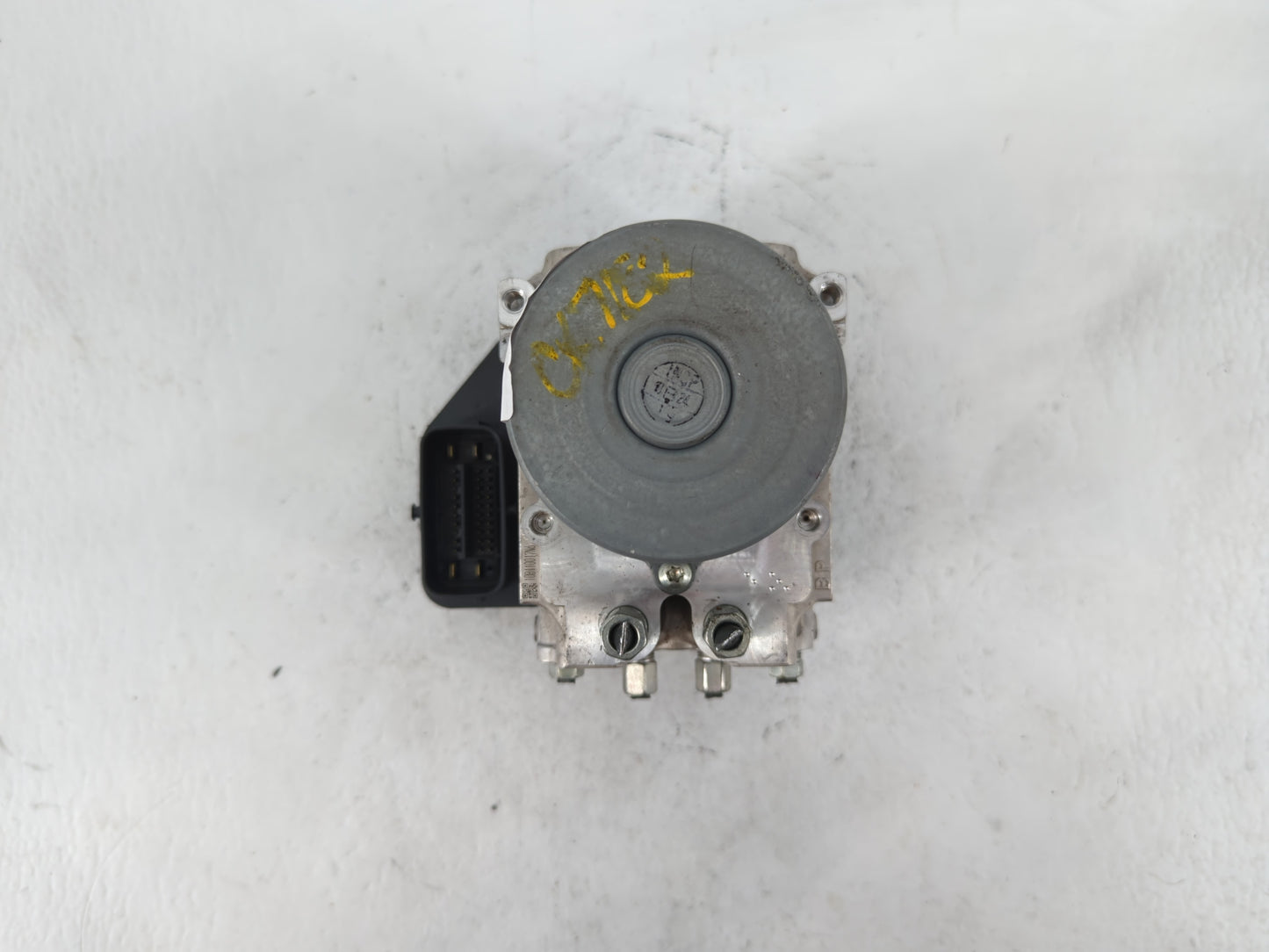 2018-2020 Infiniti Q60 ABS Pump Control Module Replacement P/N:47660 5CH0A 133230-7241 Fits Fits 2018 2019 2020 OEM Used Aut
